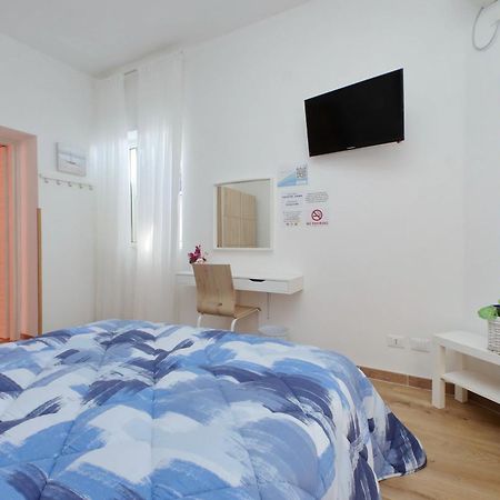B&B Felicioni Fiumicino Bagian luar foto