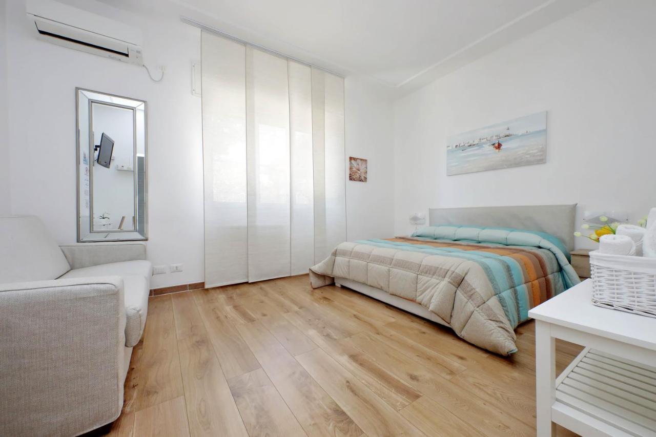 B&B Felicioni Fiumicino Bagian luar foto