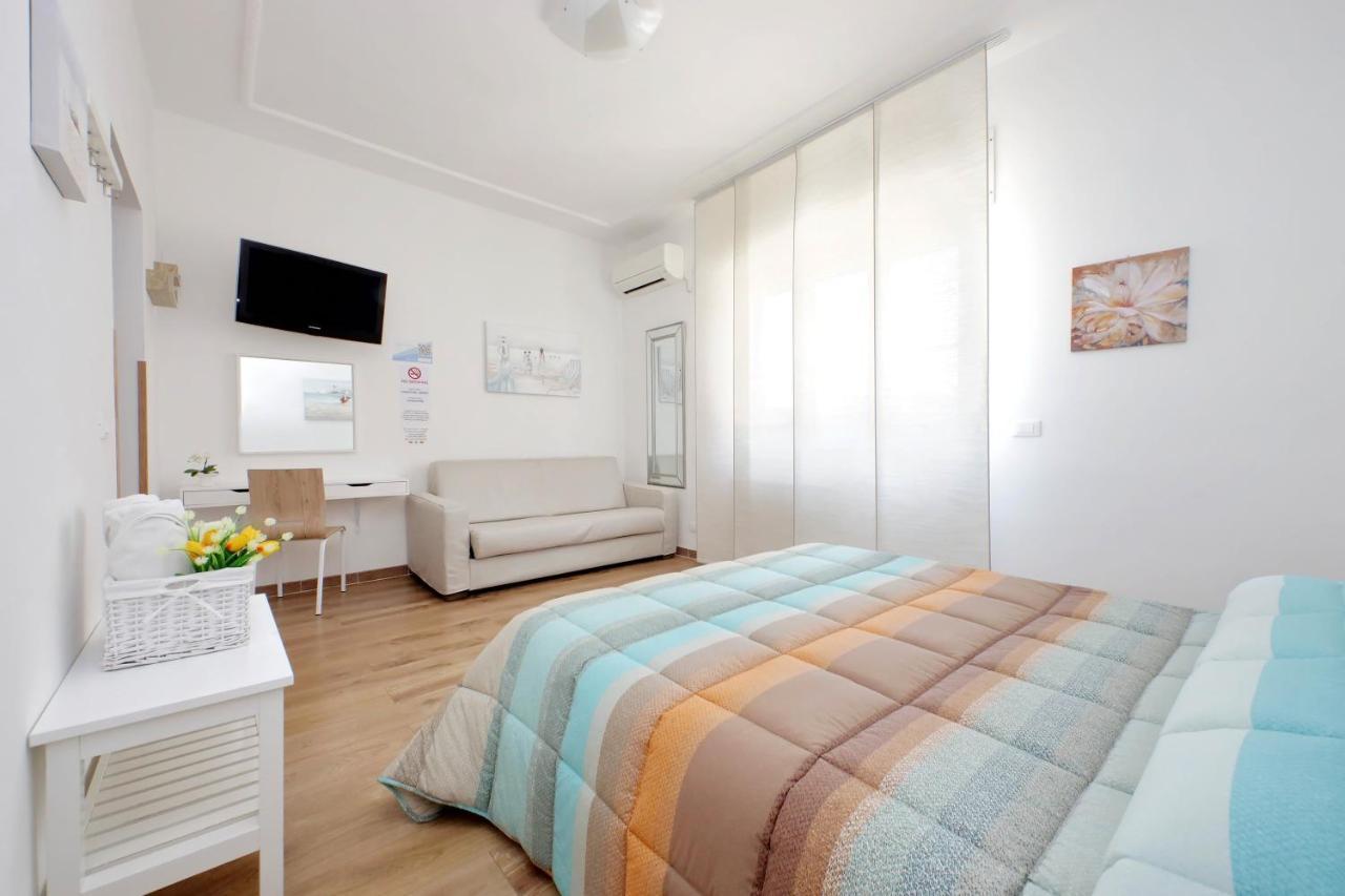 B&B Felicioni Fiumicino Bagian luar foto